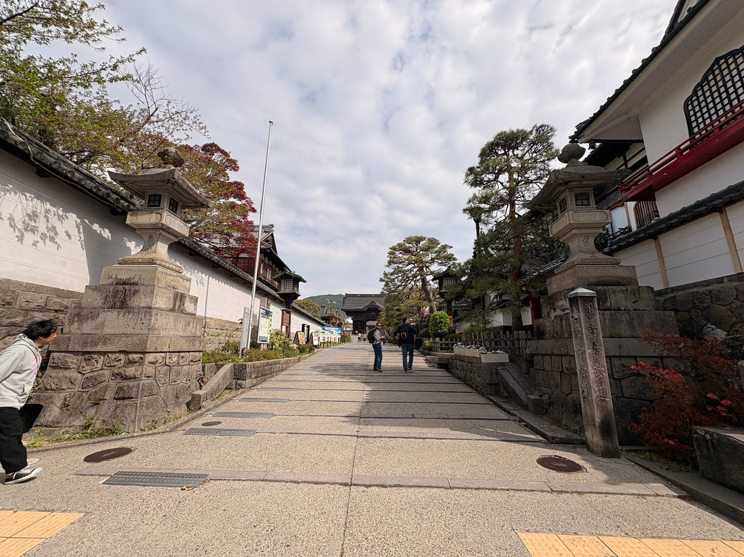 Zenko-ji Temple Nakamisedori-长野县必去景点