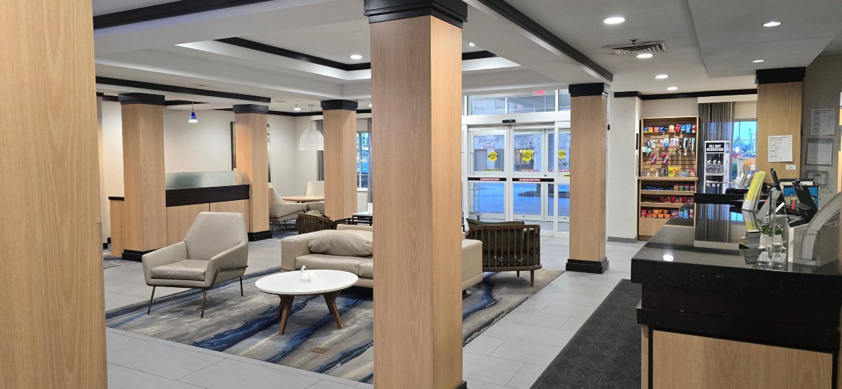 新贝德福德万枫酒店及套房-旅行者