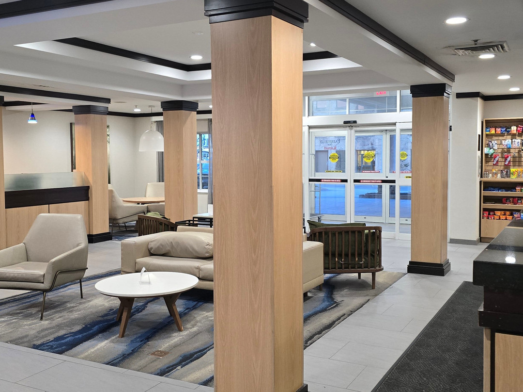 新贝德福德万枫酒店及套房主图