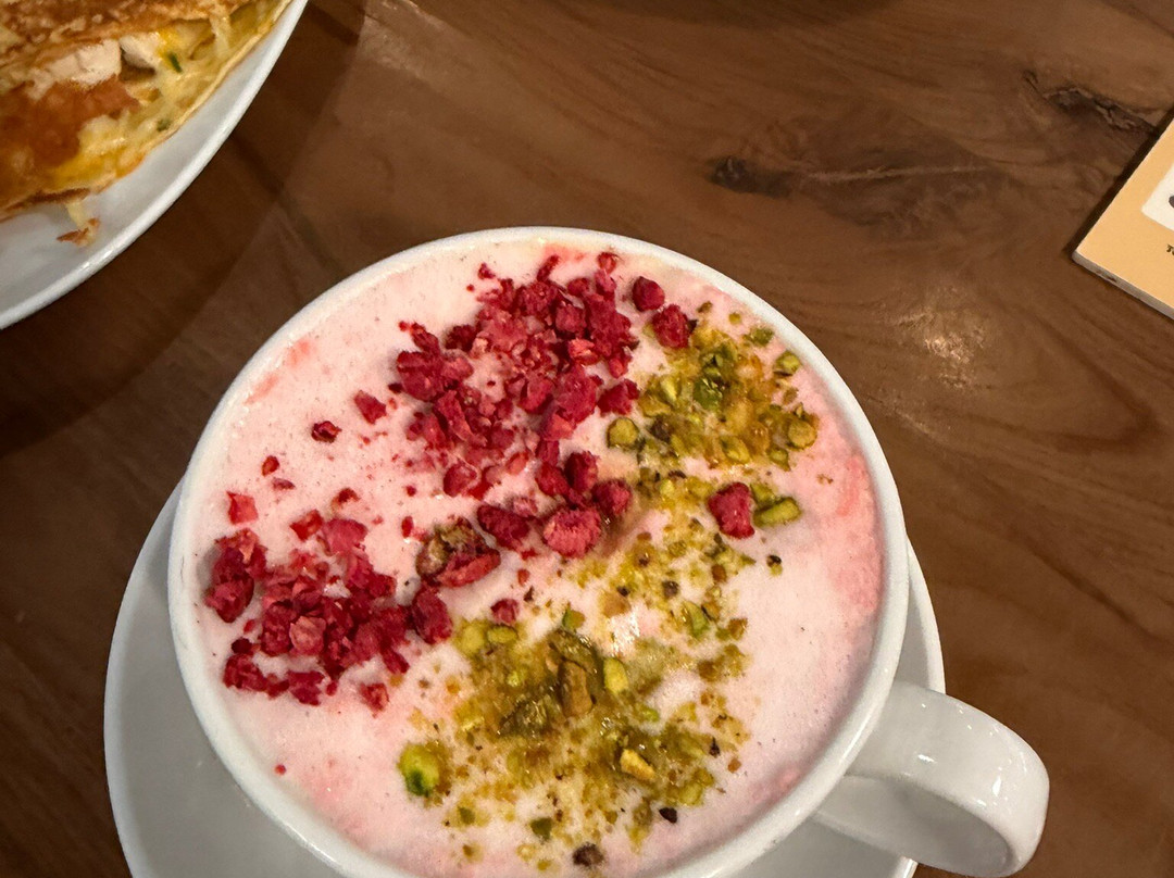 La Crepe Bakery & Café