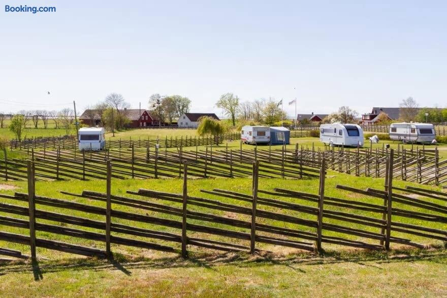 Rödlix Vandrarhem & Camping