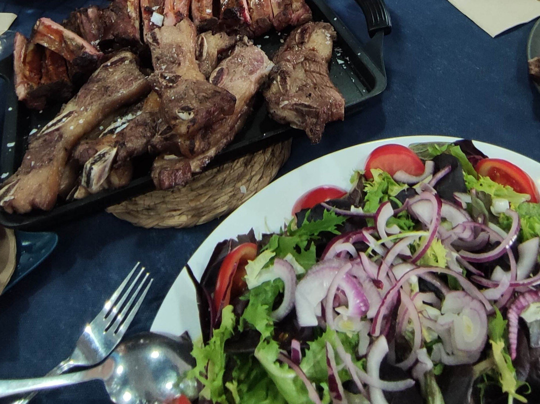 Hispanos Grill