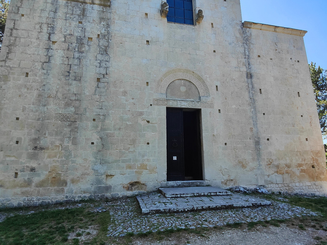 Oratorio di San Pellegrino-Bominaco必去景点