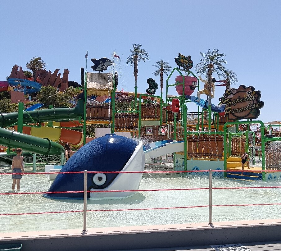 Slide & Splash - Parque Aquatico - Water Slide Park-拉戈阿必去景点