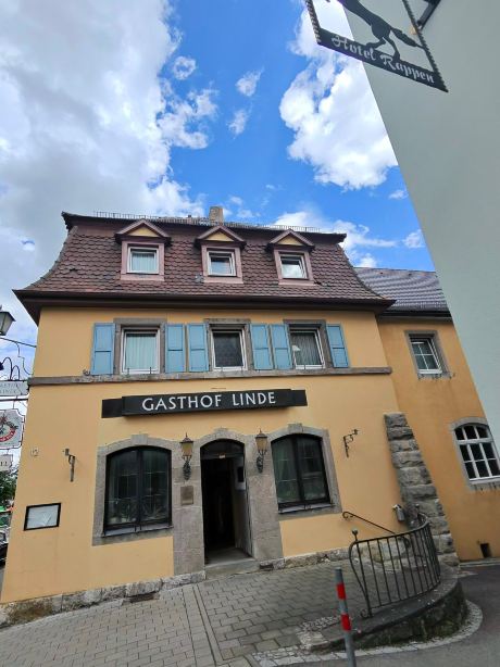 盖斯特好似兹里恩德酒店-旅行者