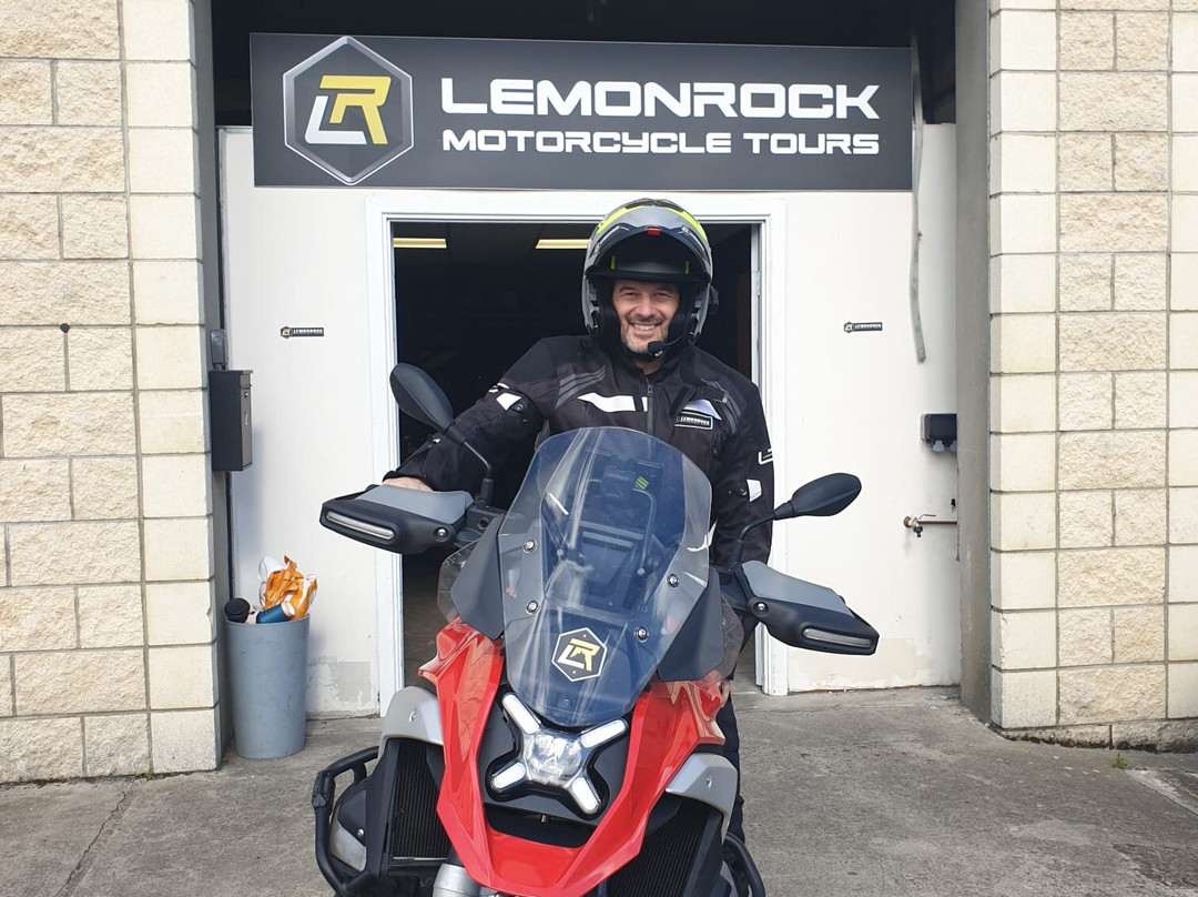 Lemonrock Motorcycle Tours-都柏林必去景点