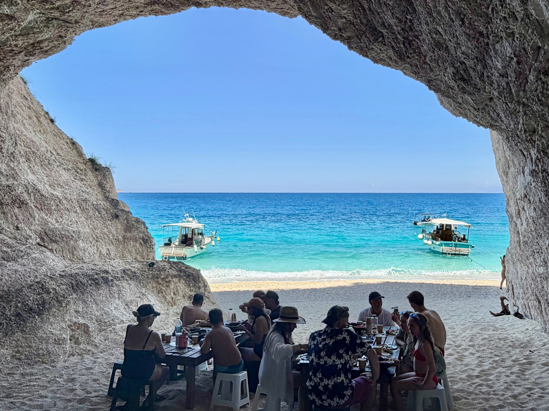 Kefalonia Fishing Tours-Zola必去景点