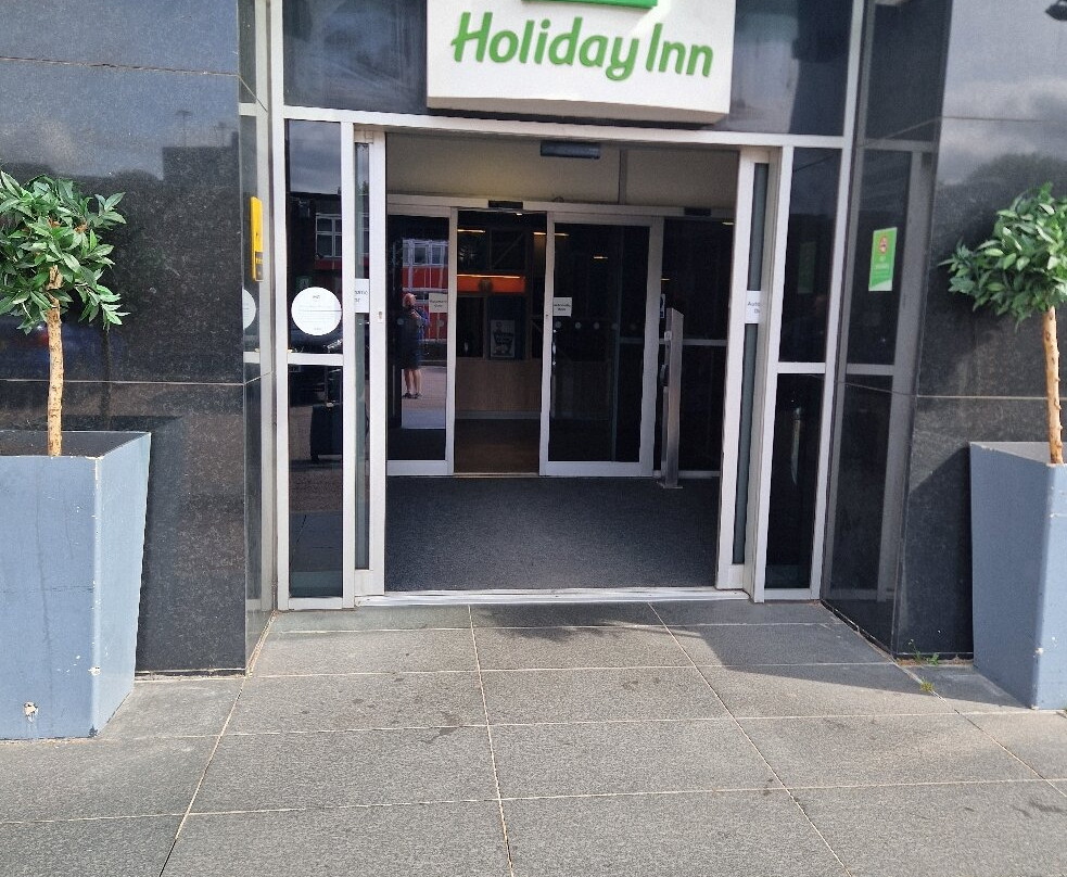Holiday Inn 斯蒂文尼奇主图