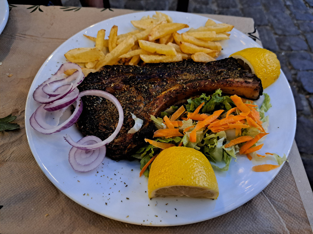 Kafeneío Ouzerí O Ntilis