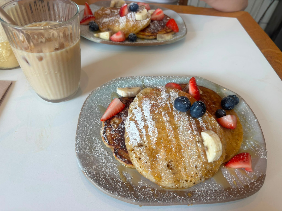 Apricot Brunch + Bar