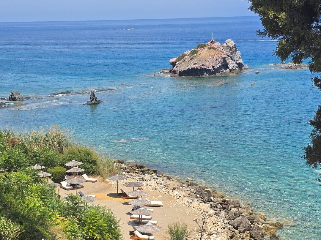 Baths of Aphrodite-Neo Chorion必去景点