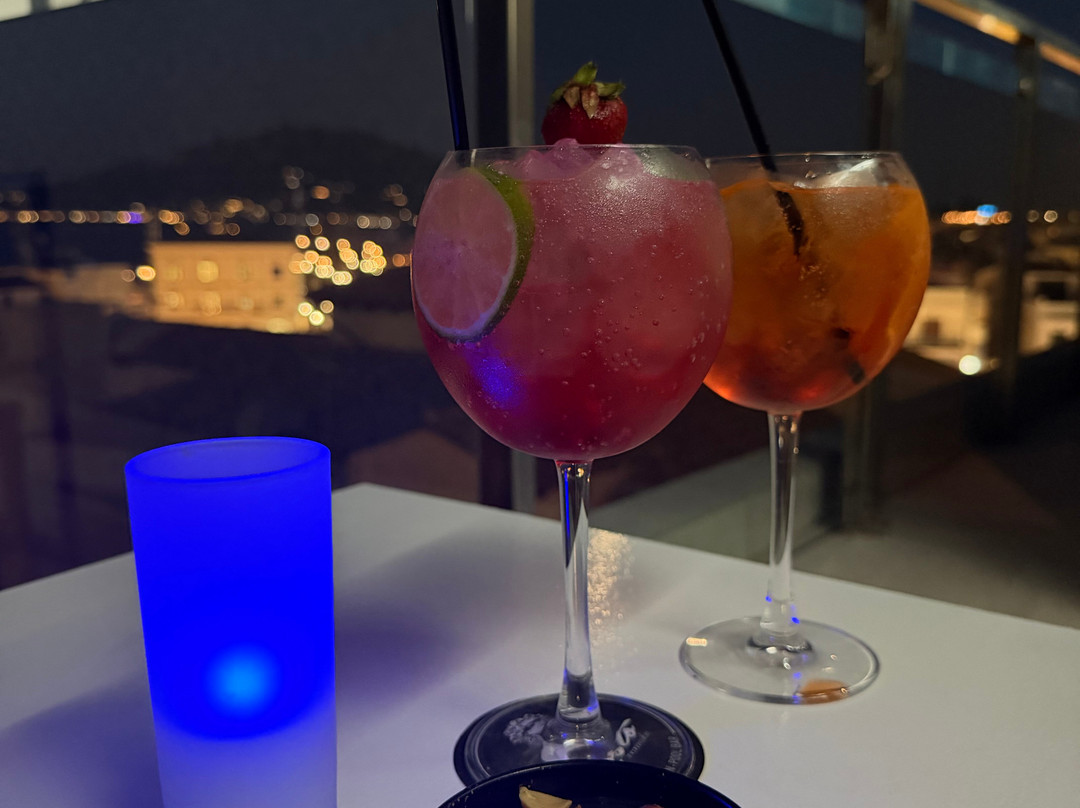 戴安娜酒店主图