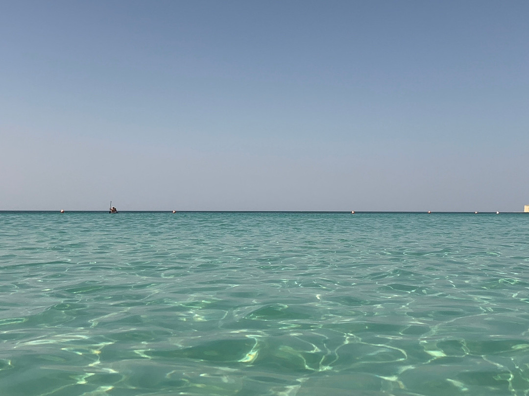 Spiaggia Di Torre Lapillo-切萨雷奥港必去景点