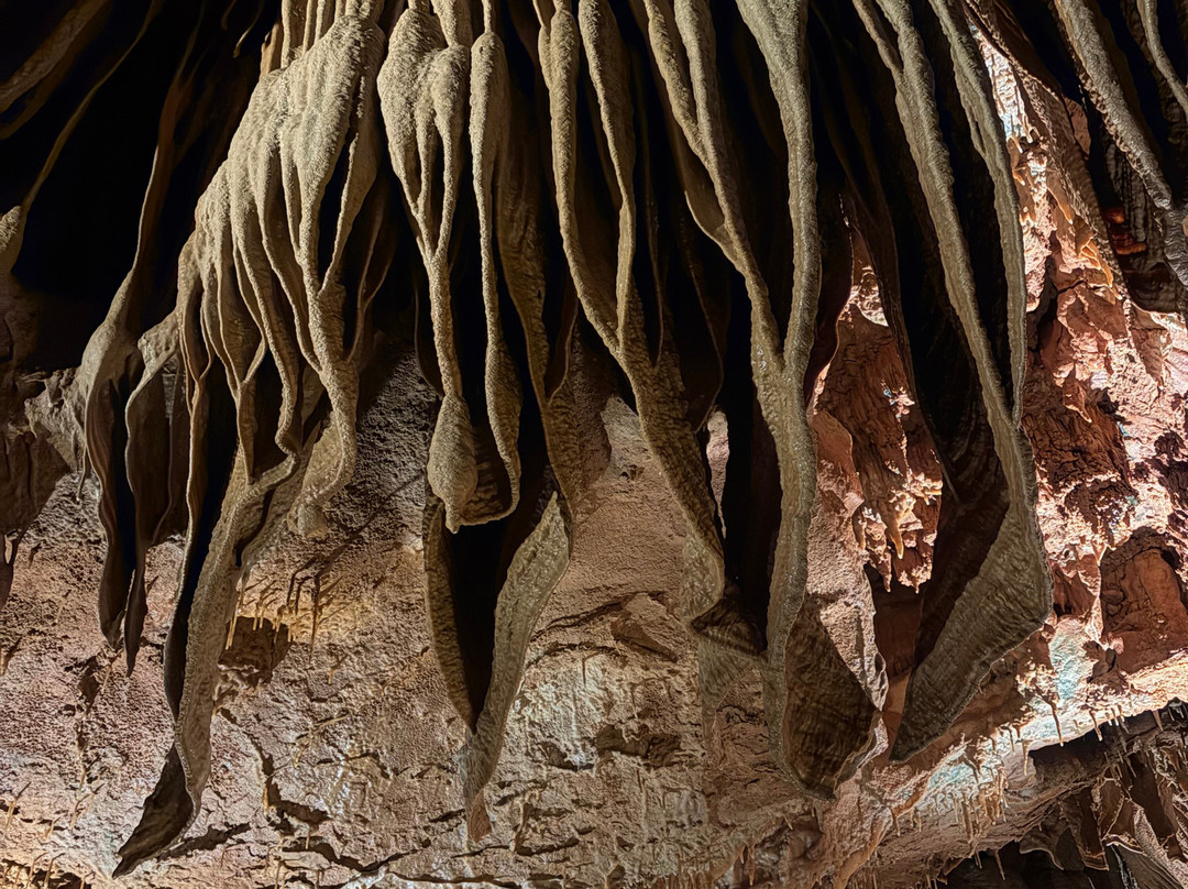 Talking Rocks Cavern-Branson West必去景点