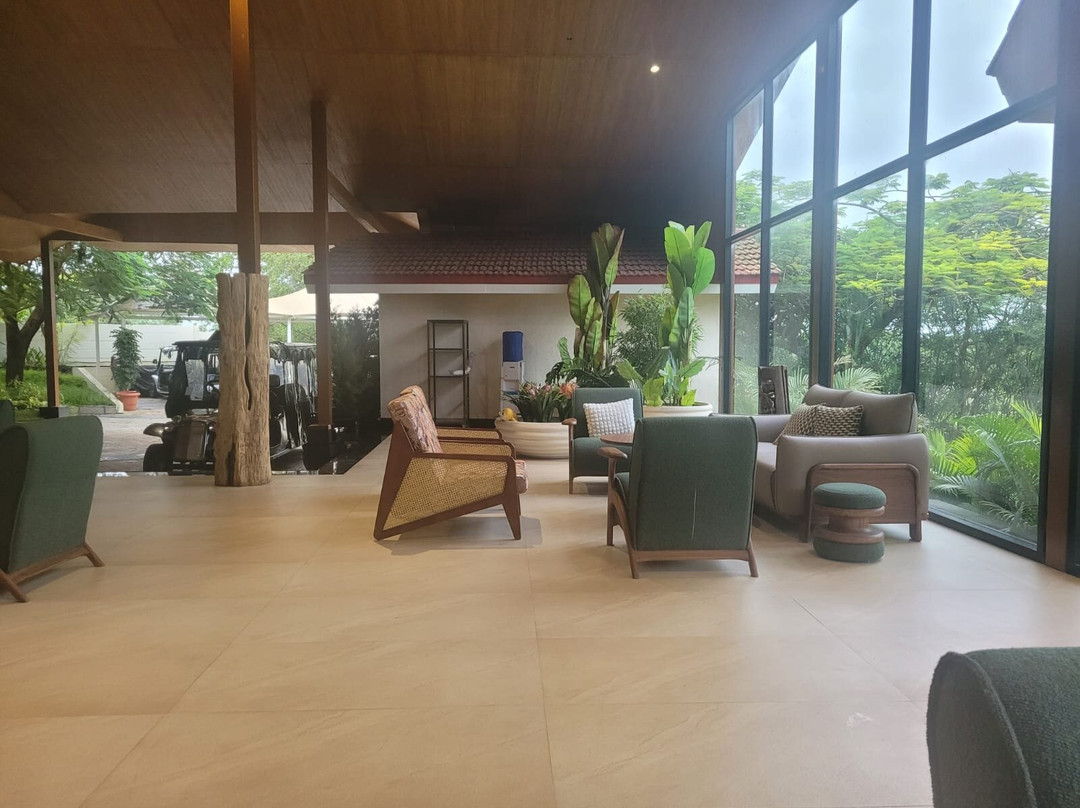The White Resort and Spa Pawna