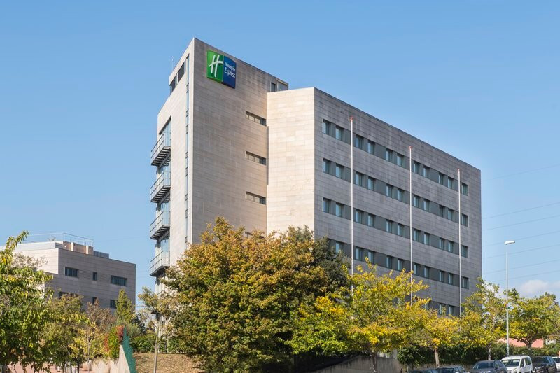 瑞比酒店住宿-圣库加特快捷假日酒店