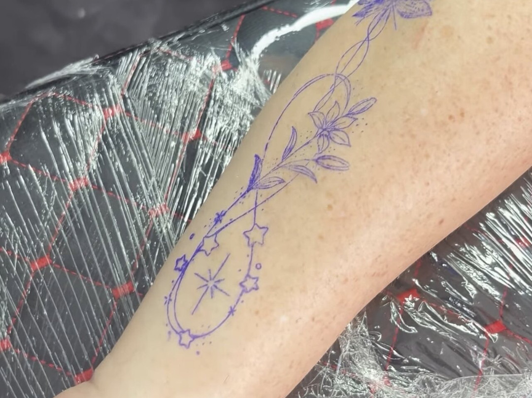 Cleopatraneedle Tattoo & Piercing