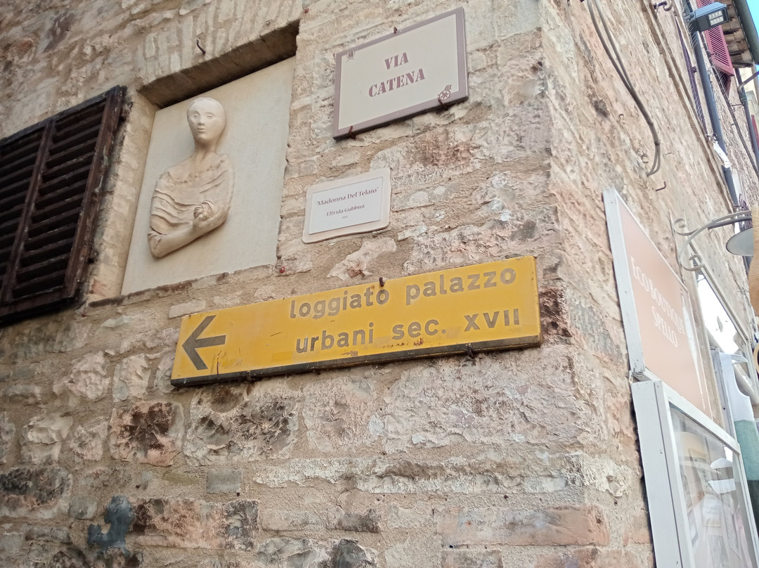 Loggiato Palazzo Urbani-Spello必去景点