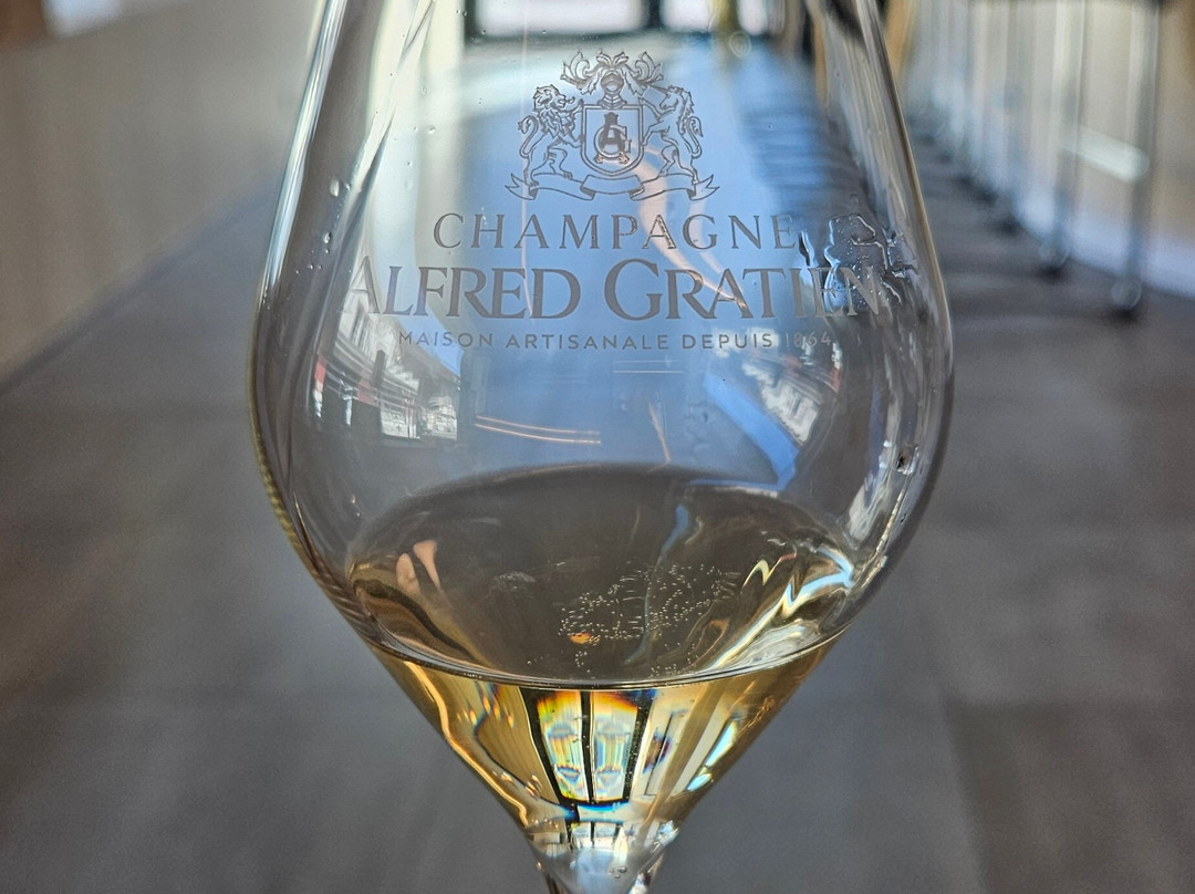 Champagne Alfred Gratien-埃佩尔内必去景点