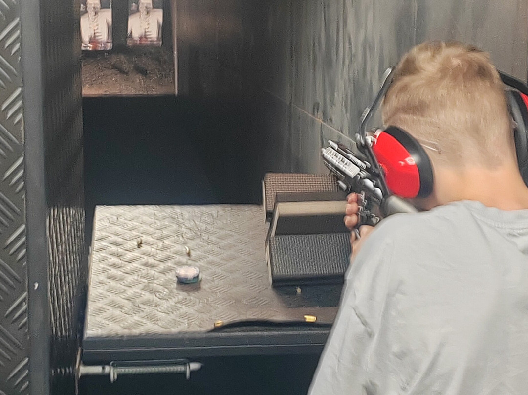 Double Deuce Firing Range-沃尔萨尔必去景点