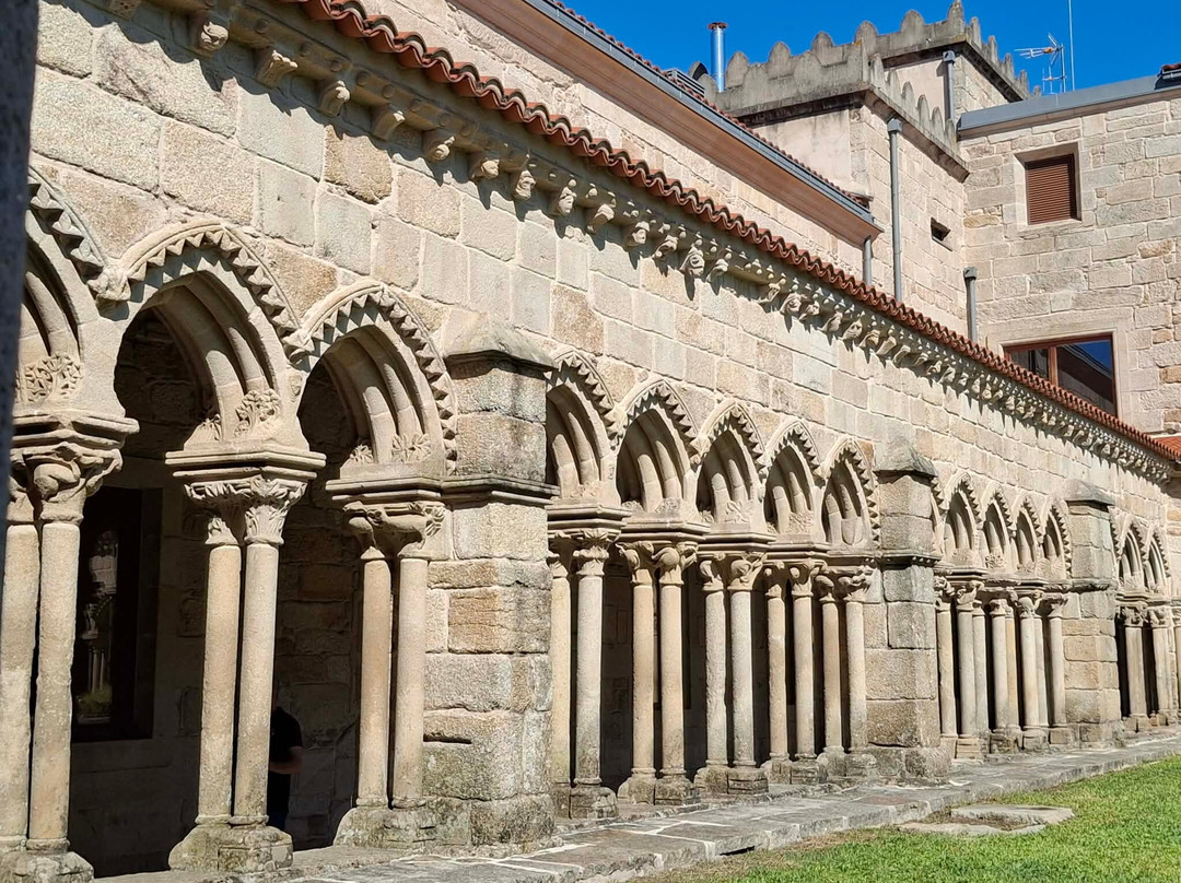 Claustro de San Francisco-奥伦塞省必去景点