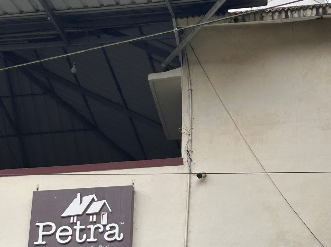 Petra Family Guest House主图
