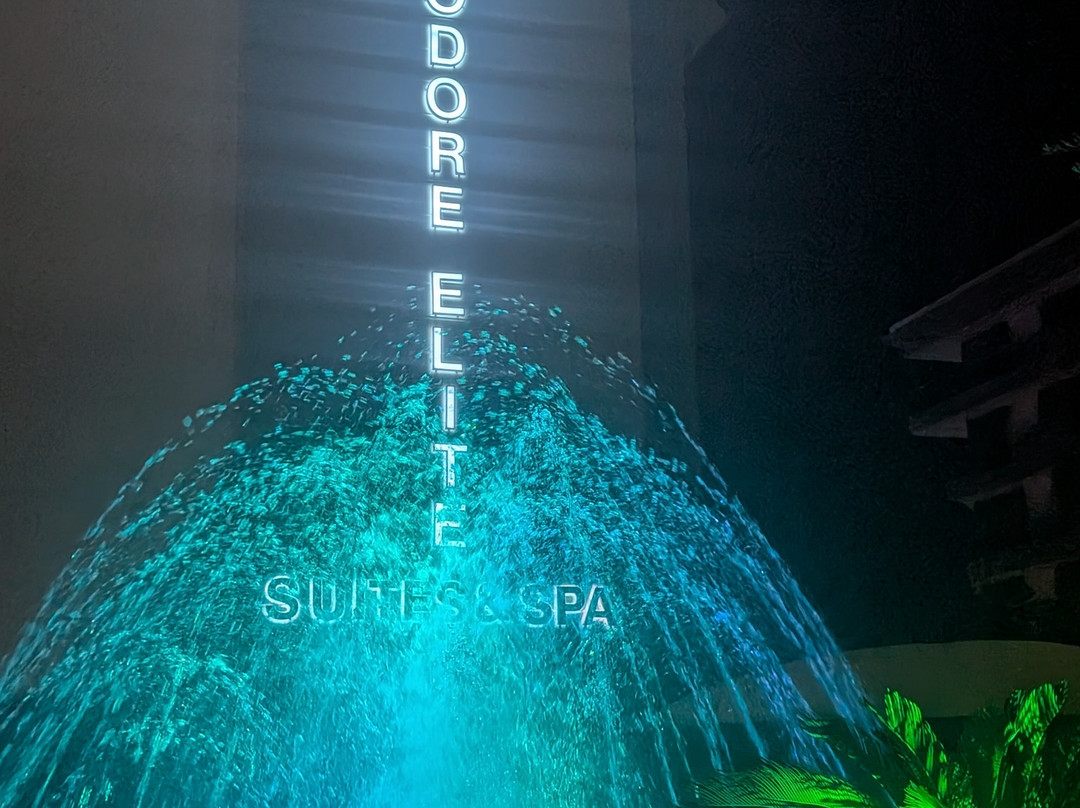 Commodore Elite Suites & Spa主图
