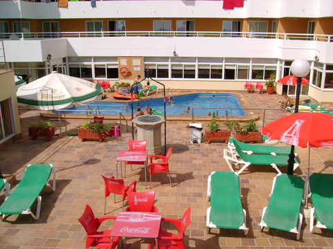 FERGUS风格帕尔马海滩酒店