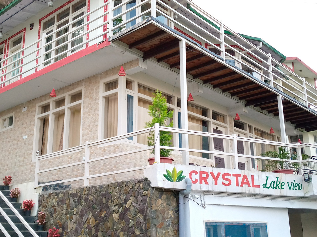 Crystal Lakeview Homestay