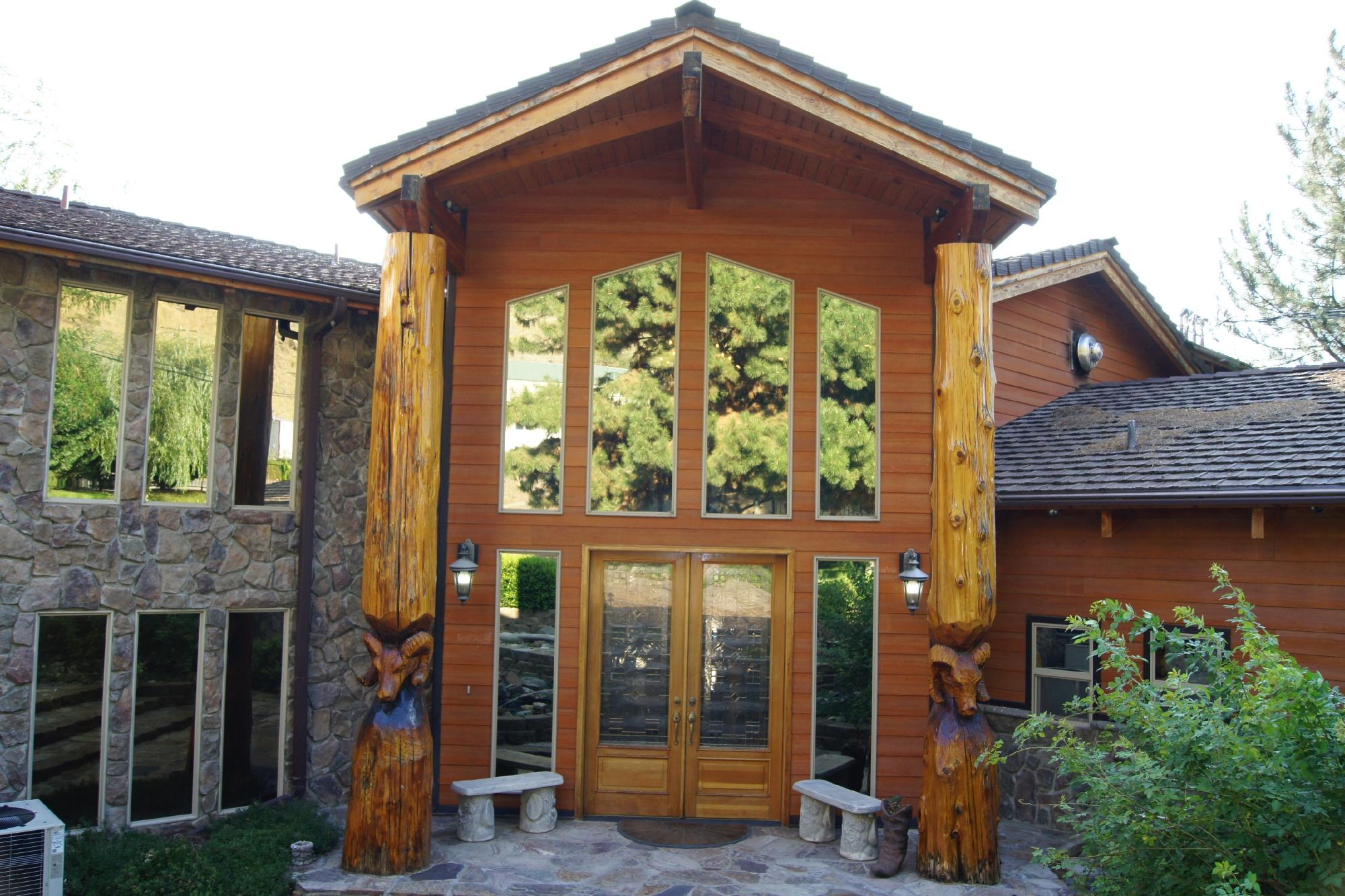 Victor and Dawna's Hells Canyon Resort-浴室