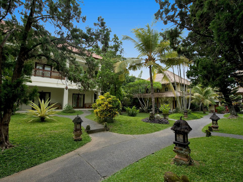 佩尔缇威度假村主图