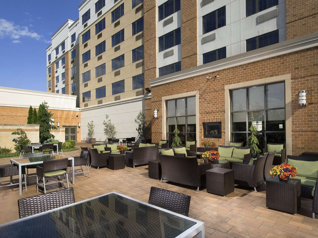 杜勒斯机场-斯德林逸林酒店主图