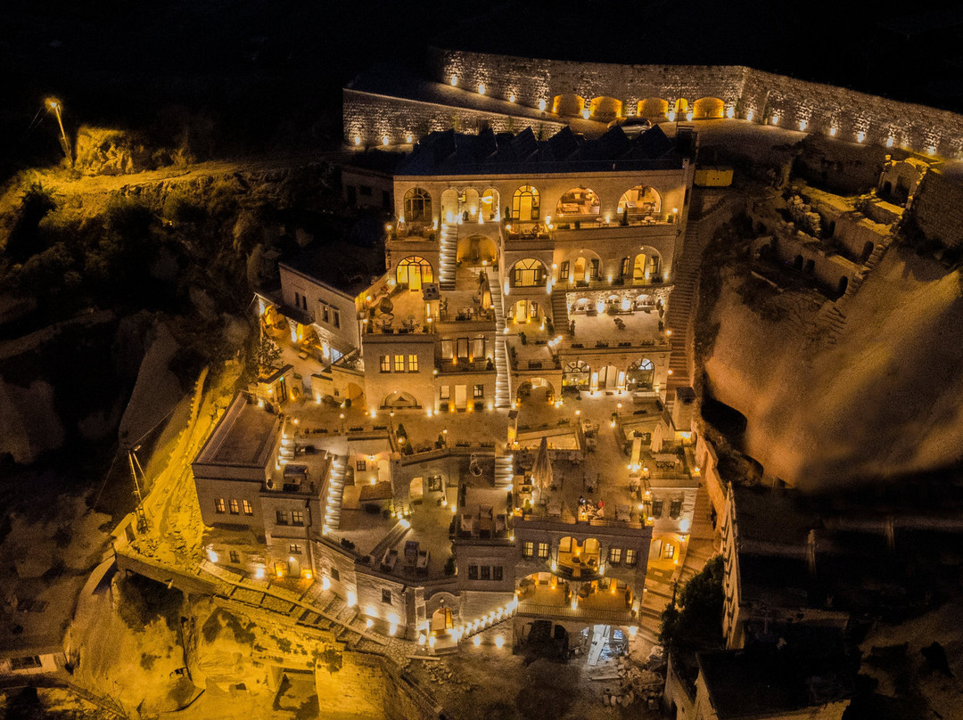 Nino Cave Suites