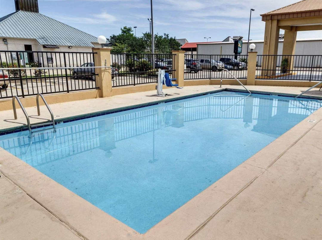 Quality Suites Baton Rouge East Denham Springs
