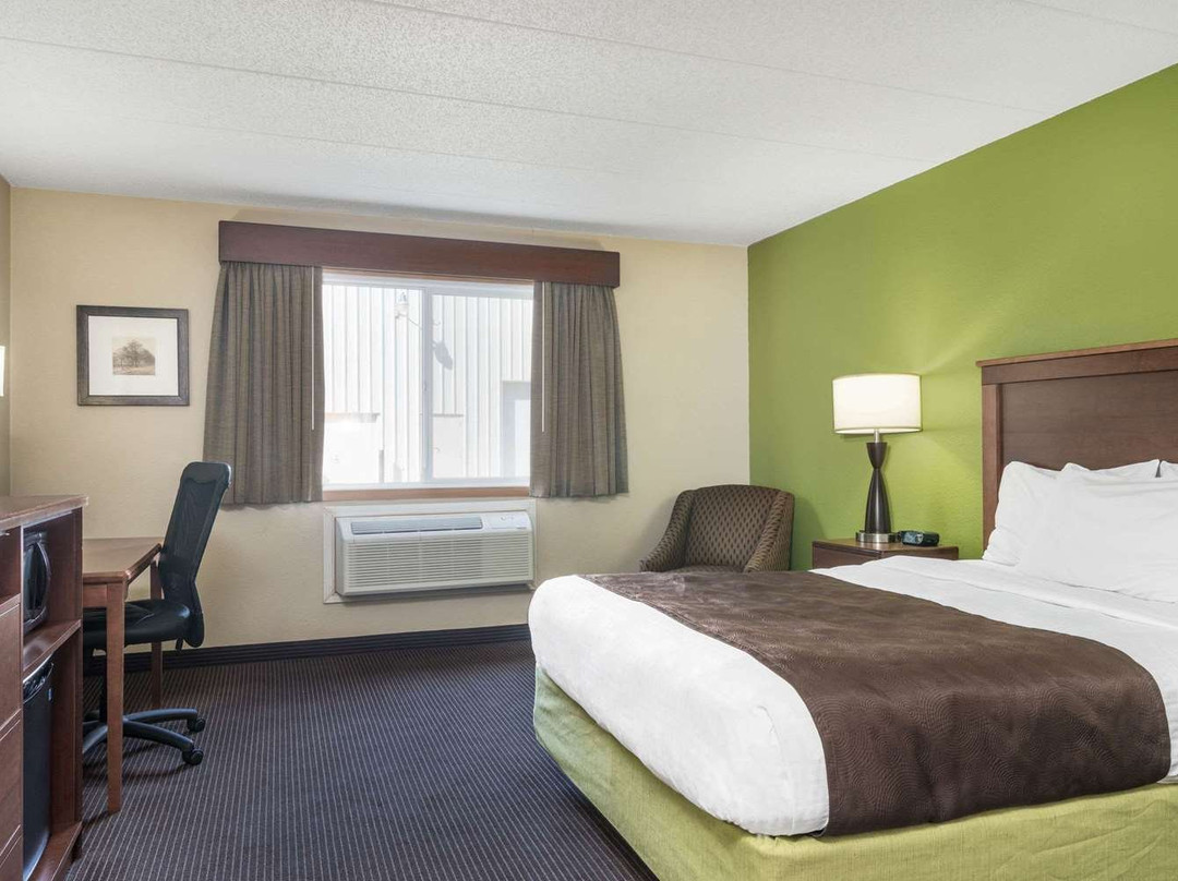 AmericInn by Wyndham Little Falls主图