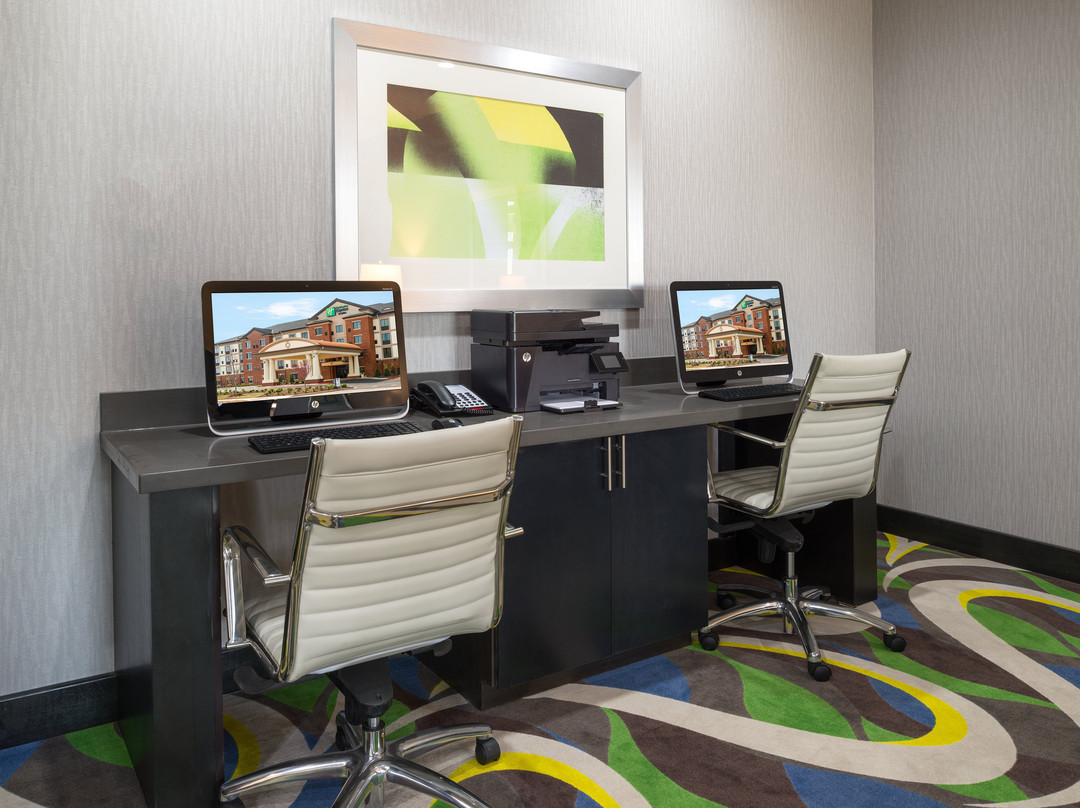 Holiday Inn Express & Suites Norman By IHG主图