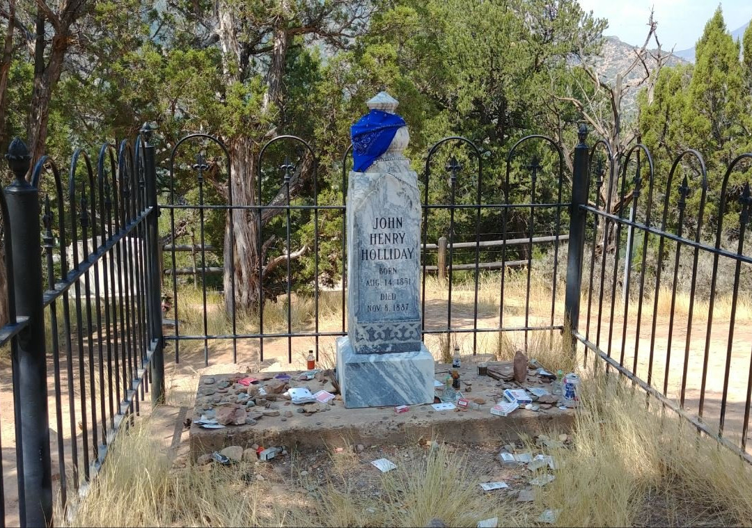 Linwood Cemetery-格伦伍德温泉必去景点