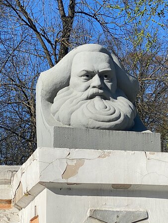 Karl Marx Monument-特维尔必去景点