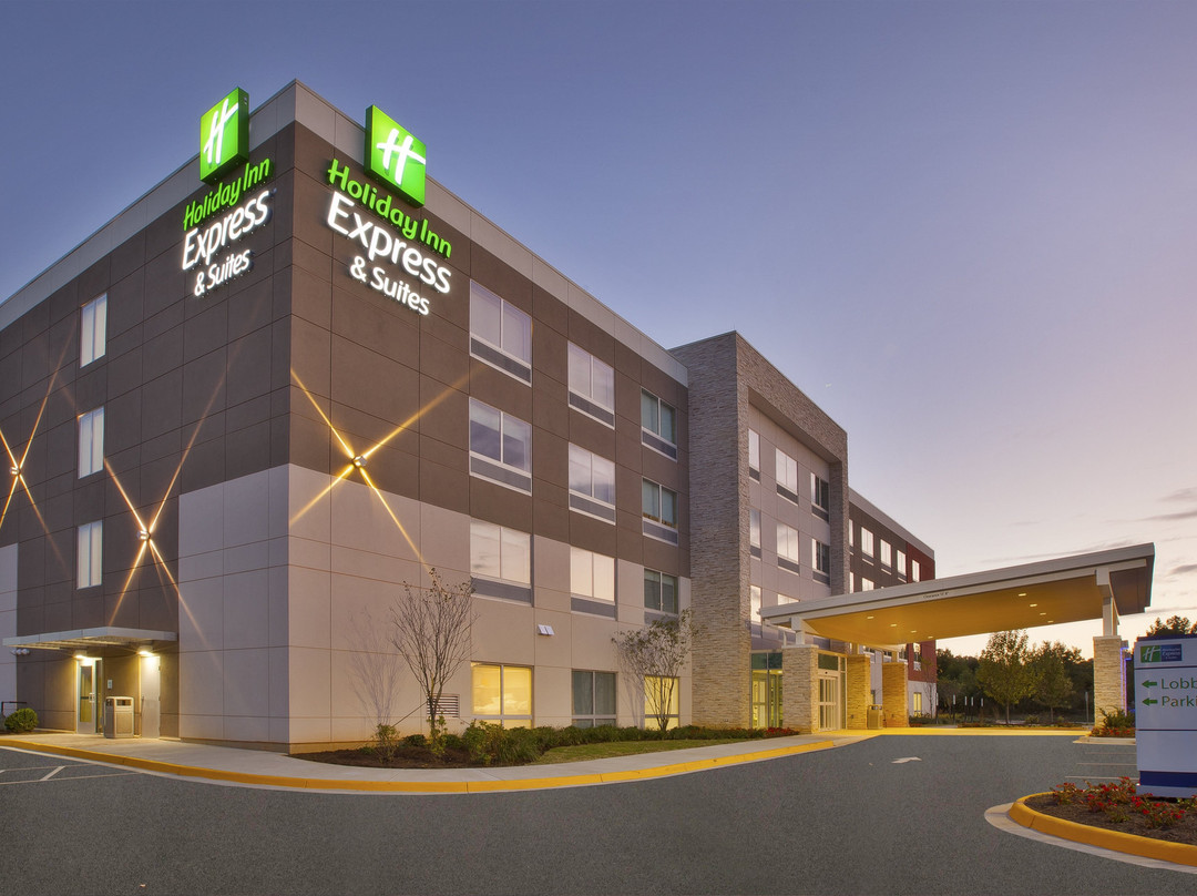 Holiday Inn Express & Suites South Hill By IHG主图