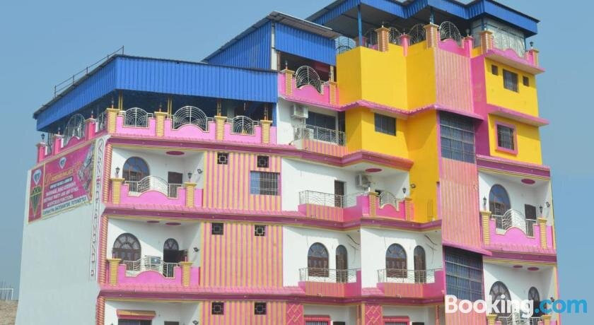 Hotel Diamond Palace.