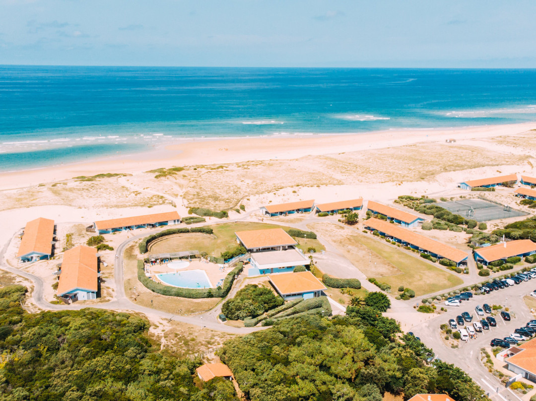 WAVETOURS Family Surfcamp Seignosse