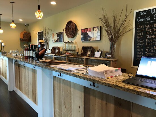 Brent Manor Vineyards-Faber必去景点