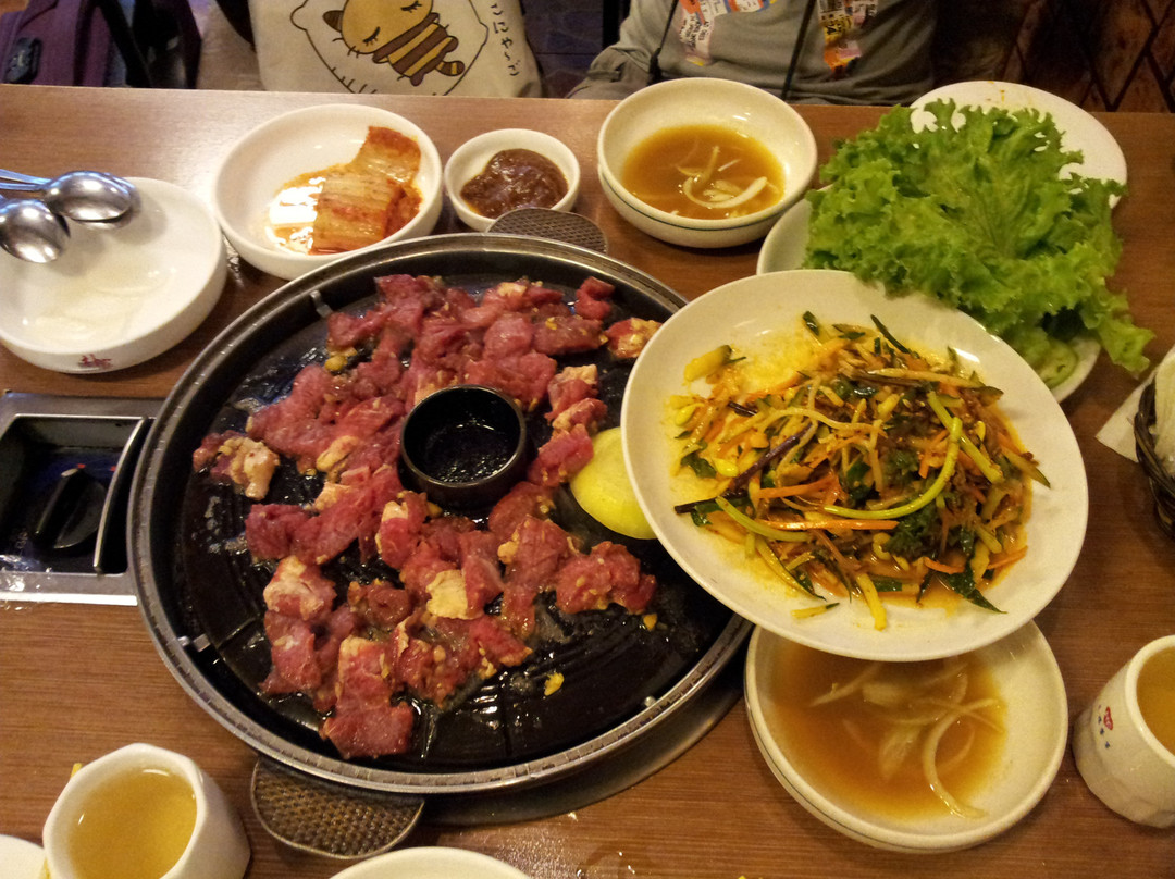 故乡家韩国料理(丹东街店)