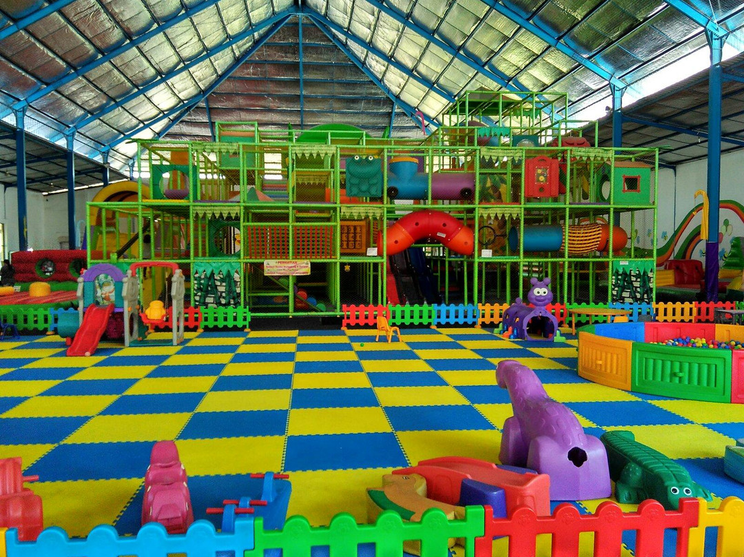 Batuan旅游景点-Bali Funworld