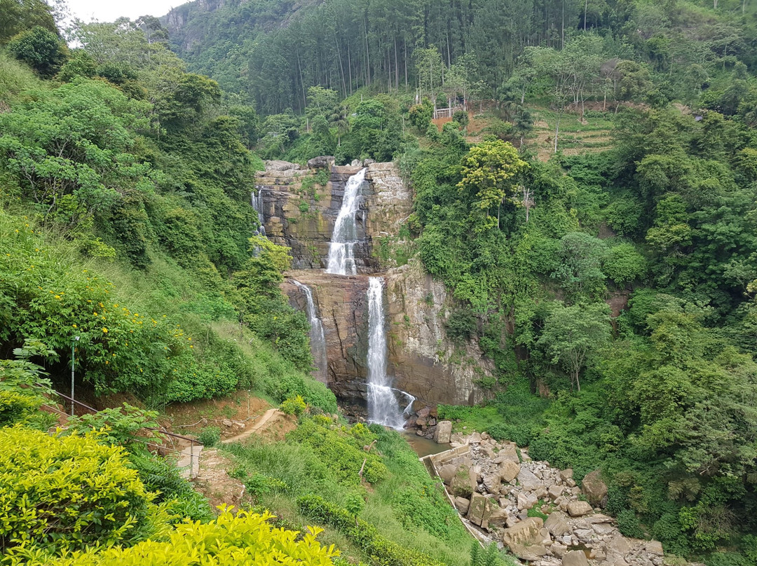 Ramboda Waterfall景点图片