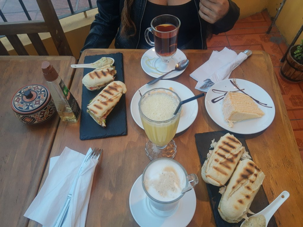 Manq'awi Cafe y Pasteleria