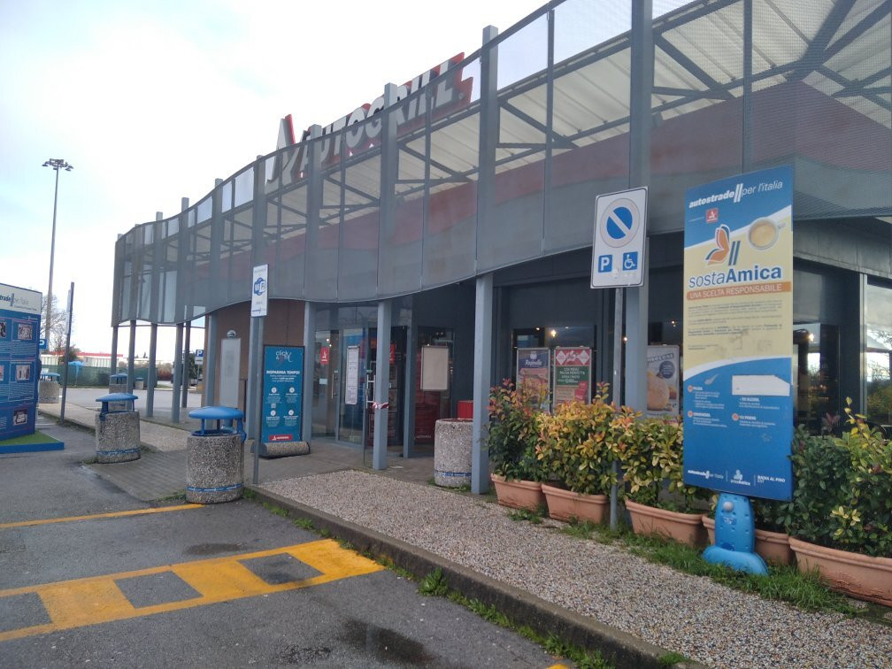 Autogrill Badia Al Pino Est