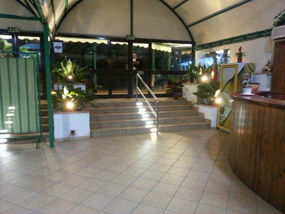 Parrinello餐馆和美食-Alfajer Ristorante pizzeria ex Tahiti