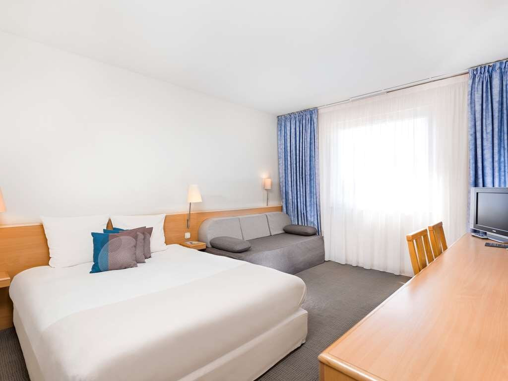 Castrum Hotel Szekesfehervar主图