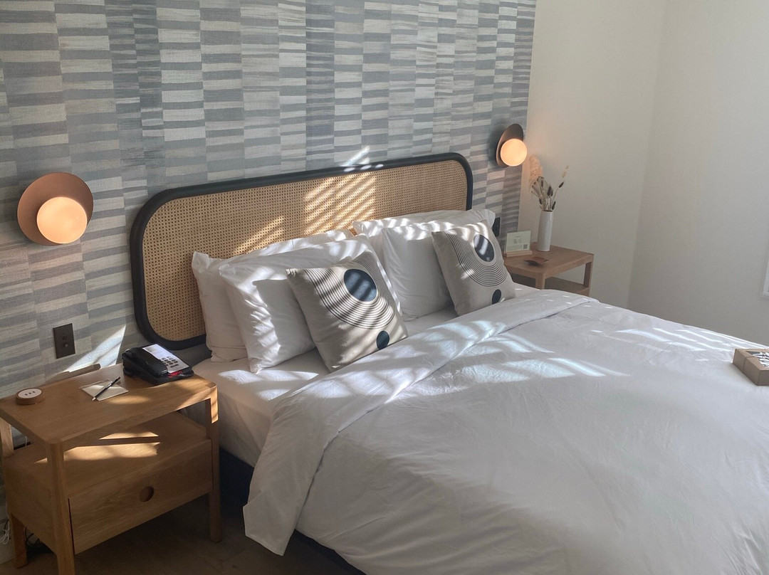 圣路易斯朗泉旅舍主图